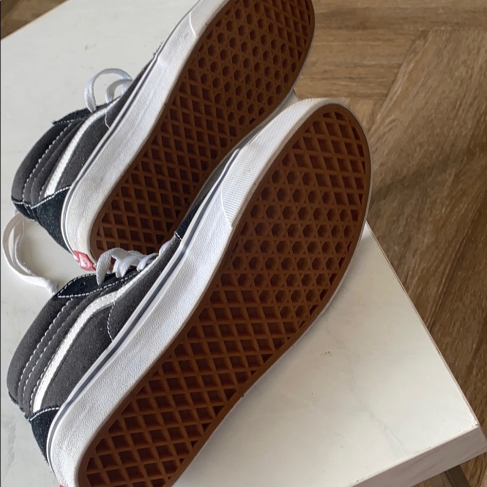 Vans - Picture 4 of 4